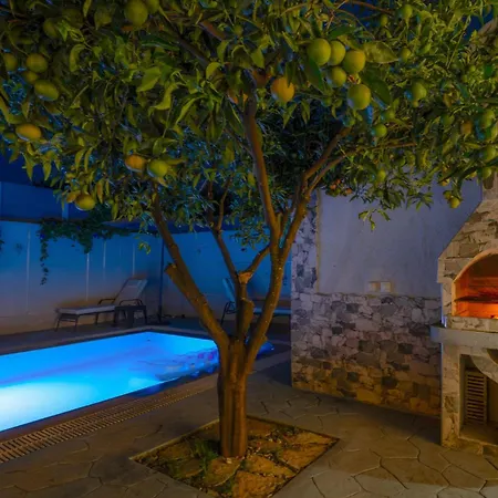 Luxury Just For 2 וילה Halikounas