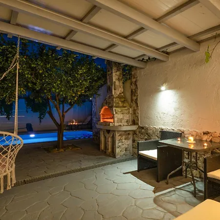 Luxury Just For 2 Villa