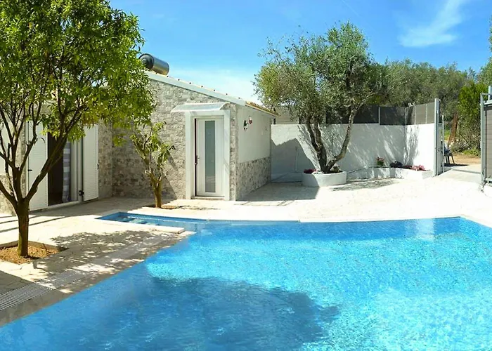 Villa Luxury Just For 2 Halikounas