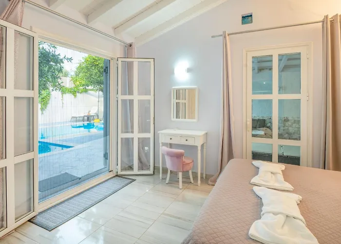 Luxury Just For 2 * Χαλικούνας
